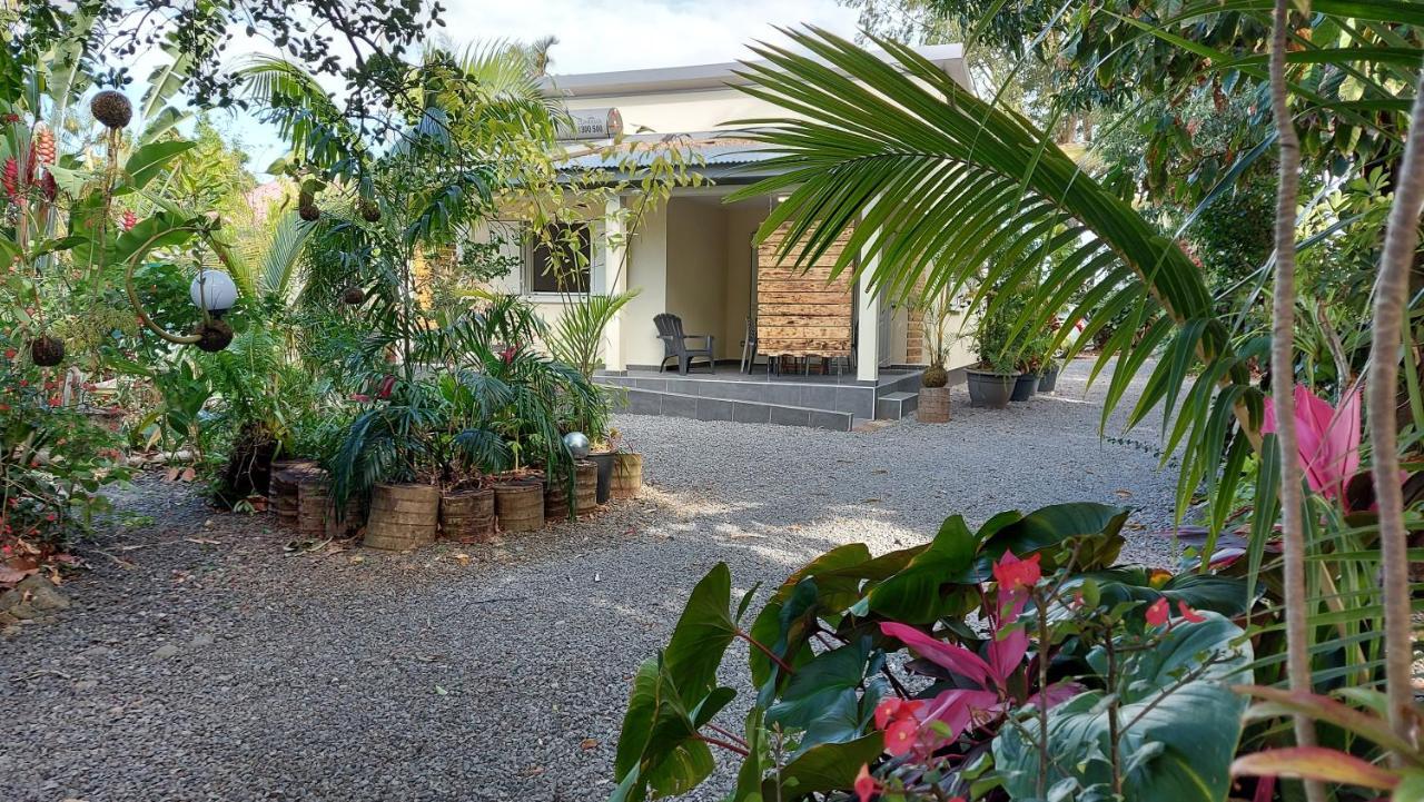 La Case Floria Saint-Andre Exterior photo