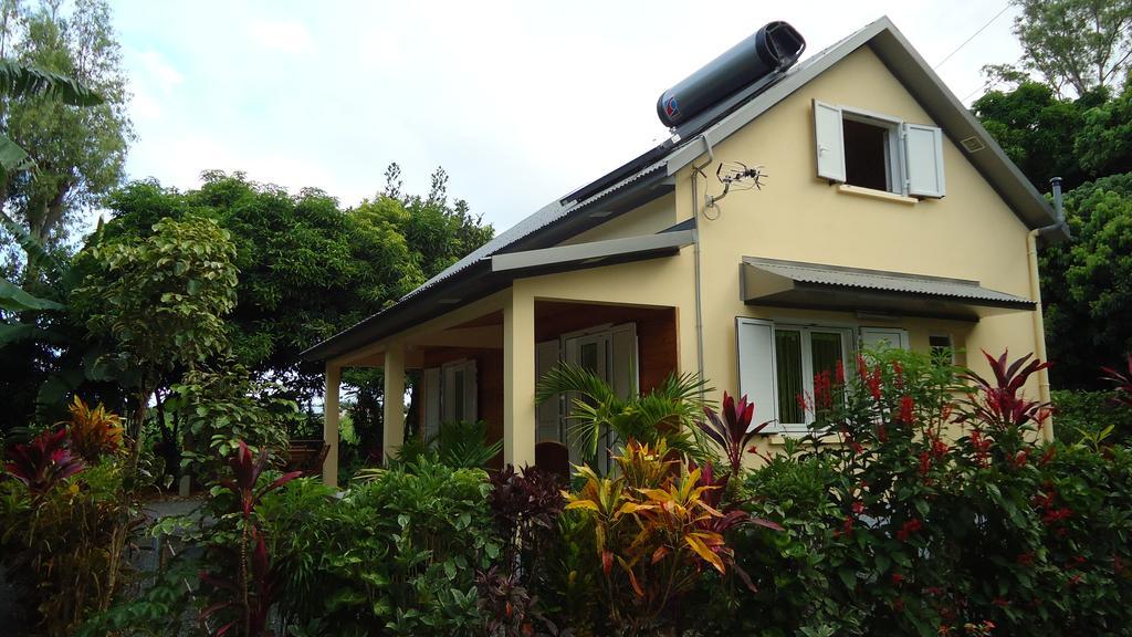 La Case Floria Saint-Andre Exterior photo